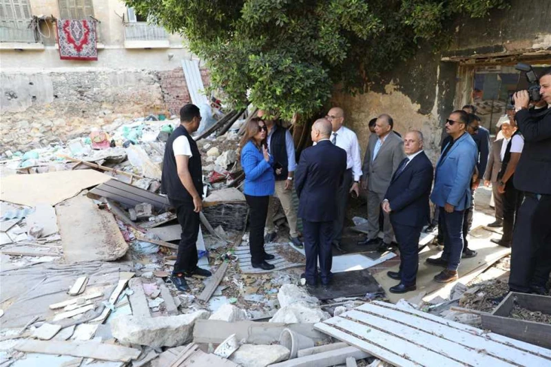 وزيرة التنمية المحلية: تطوير ورفع كفاءة واجهات المباني الحكومية في ميدان العتبة والموسكي تفقدت الدكتورة منال عوض وزيرة التنمية المحلية، والدكتور