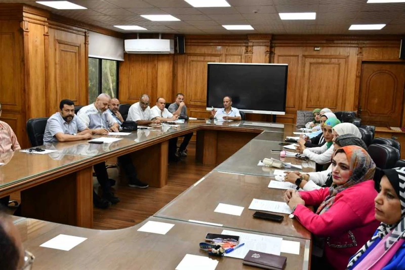 جامعة قناة السويس تستعد لبدء العام الدراسي الجديد أعلن الدكتور ناصر مندور، رئيس جامعة قناة السويس، عن أهمية الاستعدادات المكثفة التي تقوم بها الجامعة