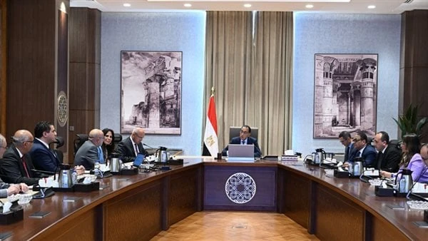 رئيس الوزراء يلتقي مسئولي مجموعة المنصور للسيارات لاستعراض مقترحاتهم حول التوسعات المستقبلية للشركةعقد الدكتور مصطفى مدبولي، رئيس مجلس الوزراء، بمقر