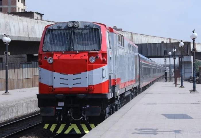 مواعيد قطارات السكة الحديد على خط القاهرة - أسوان والعكس يبحث العديد من المسافرين على خطوط السكة الحديد عن مواعيد قيام القطارات المكيفة والقطارات