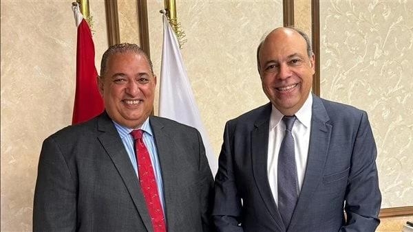 وزير الطيران يستقبل مدير النقل الجوي بالإيكاو لبحث التعاون المشترك استقبل الدكتور سامح الحفني، وزير الطيران المدني، محمد خليفة رحمة، مدير إدارة النقل