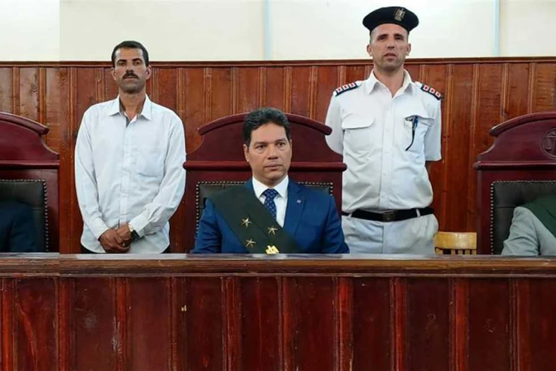 أصابت جارها بعاهة.. تأجيل إعادة محاكمة ربة منزل ب المنيا إلى سبتمبر أجلت محكمة جنايات المنيا اليوم الأربعاء 15 أغسطس، جلسات محاكمة ربة منزل مقيمة بمركز مغاغة، سبق معاقبتها بالسجن ا