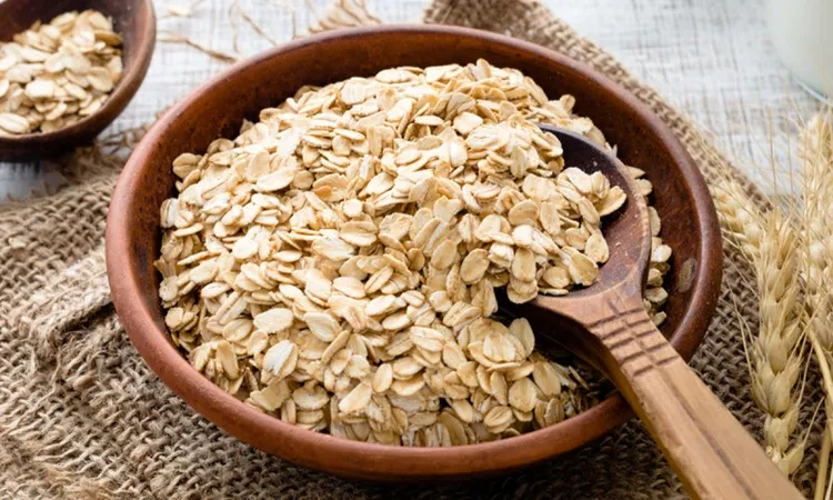 للأمهات.. فوائد الشوفان المذهلة لطفلك صحة شاهد المقال التالي من صحافة مصر عن للأمهات فوائد الشوفان المذهلة لطفلك، يعتبر الشوفان من الأطعمة التي تحتوي على نسبة عالية من العناصر الغذ