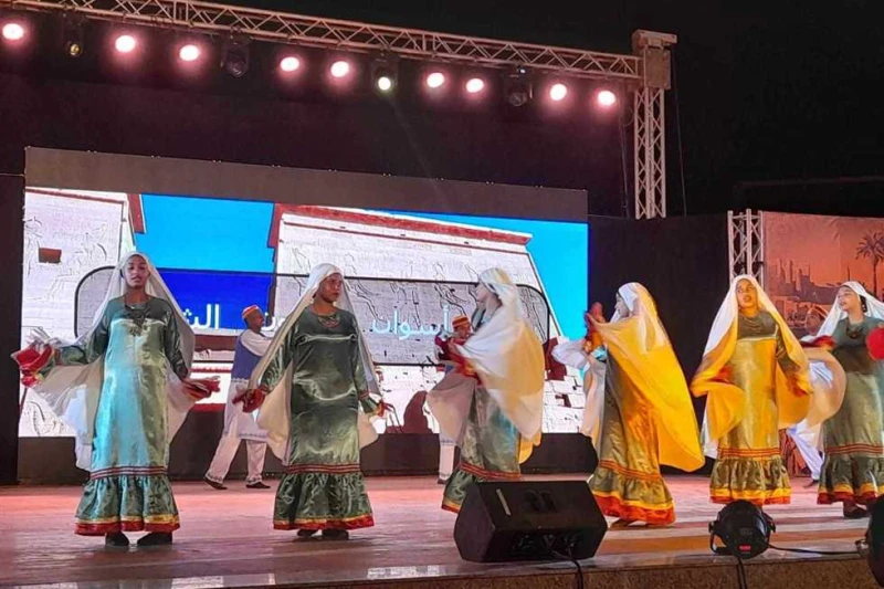 النوبة أرض التراث والعطاء محاضرة بثقافة أسوان نفذ قصر ثقافة أسوان ضمن برنامج ثقافتنا فى اجازتنا، ورشة حكي وعرض مسرح عرائس للأطفال عن الامانة. كما عقد