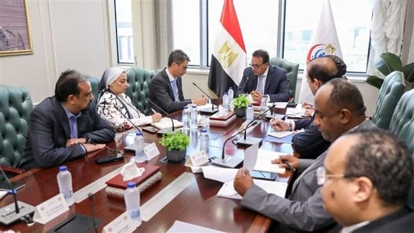 وزير الصحة يبحث مع وفد البنك الدولي التعاون في ملف التنمية البشريةاستقبل الدكتور خالد عبدالغفار نائب رئيس مجلس الوزراء وزير الصحة والسكان، السيد