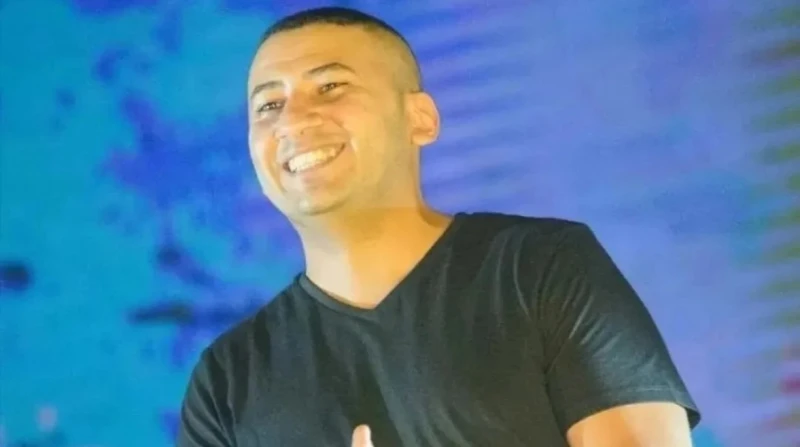 موعد ومكان عزاء والد وسام عبد المنعم يقام اليوم السبت عزاء والد الموزع الموسيقي وسام عبدالمنعم، الذي وافته المنية أمس الجمعة.وكشف وسام عبد المنعم، عن