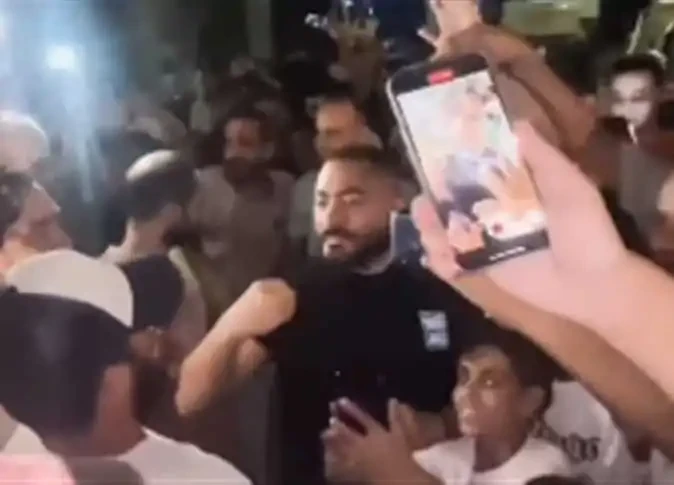 كشف حقيقة خطوبة هنا الزاهد وتامر حسني عقب اثارة الجدل بمقطع فيديوحقيقة خطوبة هنا الزاهد وتامر حسني انتشر مقطع فيديو على مواقع التواصل الاجتماعي بشكل