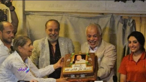 أشرف زكي: سعيد بتكريمى من بيتي الثاني في نادي نقابة المهن التمثيليةقال الدكتور أشرف زكي نقيب المهن التمثيلية عن سعادته بالاحتفالية التي يقيمها أعضاء