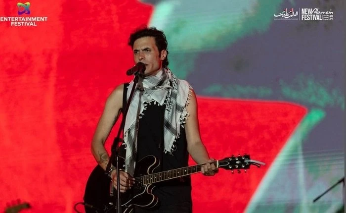 بالشال الفلسطيني.. أبرز لقطات حفل كايروكي في مهرجان العلمين 2024 تعرف على التالي بالشال الفلسطيني.. أبرز لقطات حفل كايروكي في مهرجان العلمين 2024،