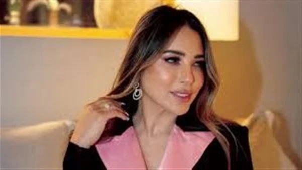 ساندي.. استعد لعمل ميوزيكال كبير.. ومواصفات فتى أحلامي اتغيرت تعرف على التالي ساندي.. استعد لعمل ميوزيكال كبير.. ومواصفات فتى أحلامي اتغيرت ، عبرت