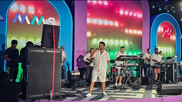 السميعة.. تفاعل جماهيري كبير في حفل حميد الشاعري بمشاركة نجوم الفن تعرف على التالي السميعة.. تفاعل جماهيري كبير في حفل حميد الشاعري بمشاركة نجوم الفن