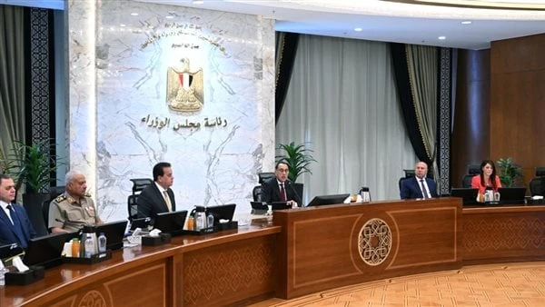 الحكومة توافق على تركيب عداد كودي لأي مبنى يستمد مياه الشرب أو الصرف بشكل غير قانونيوافق مجلس الوزراء، في اجتماعه الأسبوعي اليوم الخميس، على استمرار شركات مياه الشرب والصرف الصحي ا