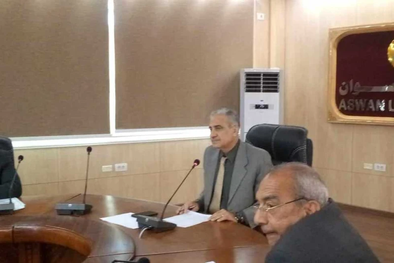 مجلس جامعة أسوان يستعرض انتظام العملية التعليمية والبحثية والإنشائية بالجامعة عقد مجلس جامعة أسوان برئاسة الدكتور لؤي سعد الدين نصرت القائم بأعمال