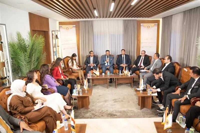 تزامنا مع اليوم العالمي للشباب.. الشعب الجمهوري ينظم صالونا تحت عنوان الشباب والهوية المصرية استضاف حزب الشعب الجمهوري، مساء أمس الإثنين، لفيفا من