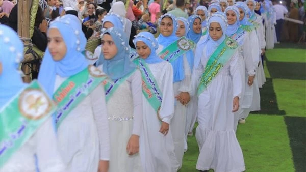 تكريم 400 من حفظة القرآن الكريم وتجويده في المنوفية.. صوركرم أهالي قرية طنوب بالمنوفية الفائزين في مسابقة الدكتورة أميرة راشد السنوية في حفظ القرآن