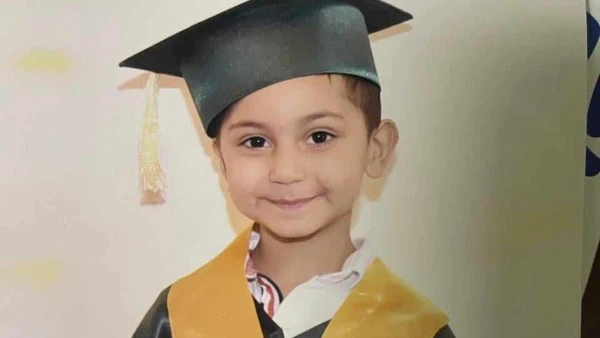 في غمضة عين.. حقنة قاتلة تحرم أم من طفلها وتغلق مستشفى شهير بالتجمع الخامس لم تكن تعلم أن زيارة بسيطة لمستشفى في التجمع الخامس ستنتهي بفقدان أعز ما