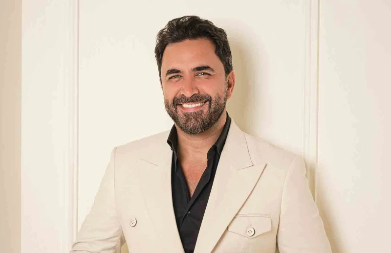 نادر الاتات يضاعف حماس جمهوره اعرف السبب كشف الفنان اللبناني، نادر الأتات، عن تحضيره أغنية خليجية جديدة باللهجة البيضاء، من كلمات حياة إسبر ألحان فضل