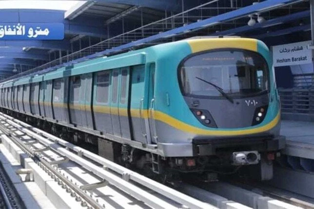 بعد زيادة التذاكر.. أسعار اشتراكات المترو لكبار السن وأسر الشهداء خدمات شاهد المقال التالي من صحافة مصر عن بعد زيادة التذاكر أسعار اشتراكات المترو