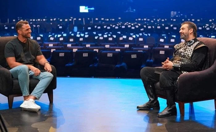 بعد نجاح مسرحية السندباد.. كريم عبد العزيز في ضيافة برنامج صباح العلمينيحل الفنان كريم عبد العزيز، ضيفا مع الإعلامي إبراهيم عبد الجواد، في حلقة