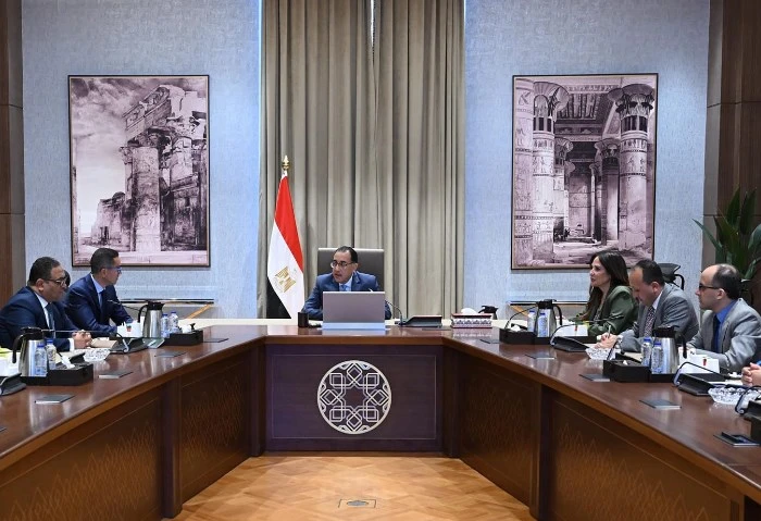 بدء اجتماع الحكومة الأسبوعي في مدينة العلمين الجديدة انطلق منذ قليل اجتماع الحكومة الأسبوعي، برئاسة الدكتور مصطفى مدبولي، رئيس مجلس الوزراء، بمقر