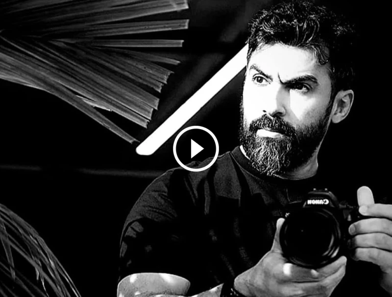 أسباب و تفاصيل وفاة محمد الكعبي مصور وزارة الإعلام الكويتي انتشر خبر وفاة المصور الكويتي محمد الكعبي، الذي عمل في وزارة الإعلام الكويتية، بشكل واسع