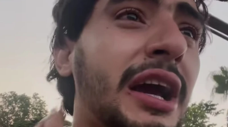 ترامادول مش نافع.. شاب يبكي من وجع أسنانه: لا أنام ظهر شاب يدعى صالح الأزهري عبر مقطع فيديو، وهو في حالة انهيار ويصرخ من الألم بسبب أسنانه، متوسلا لمن يدله على طبيب ماهر يخفف عنه ذ