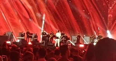 فن: رامي جمال يقدم موهبة جديدة من كورال فرقته بحفل مهرجان العلمين الجديدة اقرأ في أفاق عربية رامي جمال يقدم موهبة جديدة من كورال فرقته بحفل مهرجان