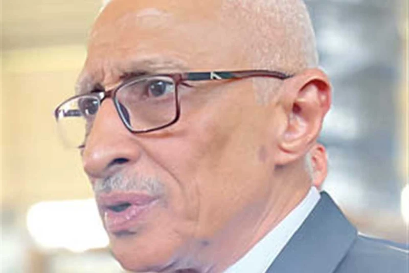 محافظ شمال سيناء: المحور الاقتصادي هو الأهم في مكافحة الإرهاب والفقر قال اللواء خالد مجاور، محافظ شمال سيناء، إن تصديق الدولة على تخفيض الحد الأدنى للقبول في الجامعات والمعاهد بنسب