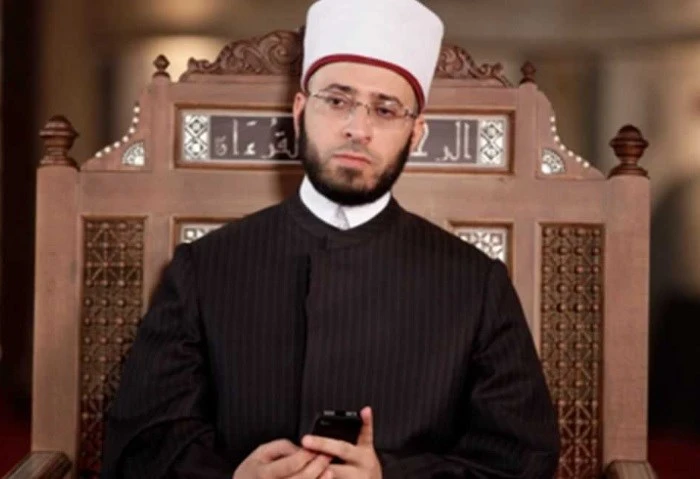 وزير الأوقاف يهنئ الدكتور نظير محمد عياد بعد تكليفه مفتيا للجمهورية هنأ الدكتور أسامة الأزهري وزير الأوقاف فضيلة الدكتور نظير محمد محمد النظير عياد