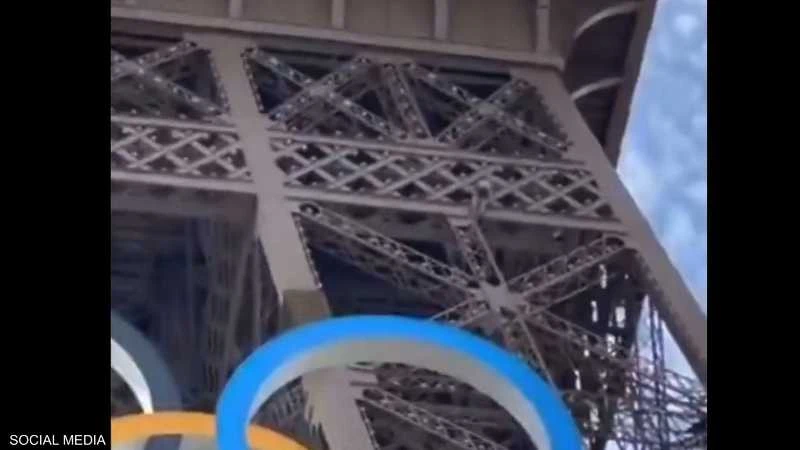 بالفيديو.. رجل يتسلق برج إيفل في باريس دون حبال أخبار منوعة وطرائف شاهد المقال التالي من صحافة الأفاق عربيةية عن بالفيديو رجل يتسلق برج إيفل في باريس