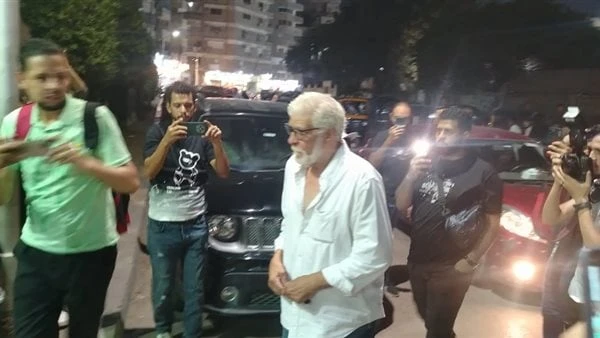 أشرف زكي وطارق النهري في عزاء والد زوجة إيهاب فهميحرص الدكتور أشرف زكى، نقيب المهن التمثيلية، علي تقديم العزاء فى والد الممثلة يسرا وجيه زوجة الفنان إيهاب فهمى الذي يقام في مسجد ال