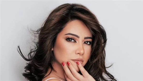 لعبة القط والفار مستمرة.. شيرين تطرح أغنيتها الجديدة عبر فيسبوك بسبب روتانا مازالت الفنانة شيرين عبد الوهاب تمارس لعبة القط والفار مع شركة روتانا،