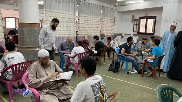 لأول مرة.. 6 آلاف طالب أزهري يسردون القرآن الكريم كاملا في جلسة واحدة.. فيديو وصور شارك اليوم السبت نحو 6251 طالبا أزهريا من مختلف محافظات الجمهورية،