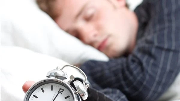 سمعت أذان الفجر وغلبني النعاس ولم أصل.. فهل علي إثم؟ أجاب عن الشيخ أحمد ممدوح، مدير إدارة الأبحاث الشرعية وأمين الفتوى بدار الإفتاء المصرية عن سؤال