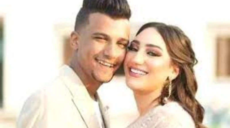 زوجة عصام صاصا: مظلوم.. ومحدش شايف الحقيقة أكدت جهاد أحمد، زوجة مؤدي المهرجانات عصام صاصا، أنه مظلوم، داعية الجميع بالدعاء له، ليعود إلى ابنه وبيته.وقالت جهاد عبر حسابها على موقع أ