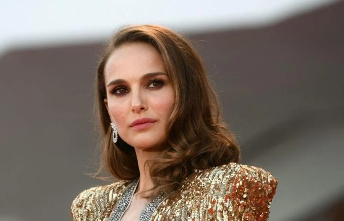 مع اقتراب موعده، تتركز الأنظار على مهرجان فينيسيا السينمائي الذي ينطلق هذا العام يوم 29 أغسطس، وكالعادة تتألق أبرز نجمات العالم على السجادة الحمراء بأجمل الإطلالات الجمالية التي تأ