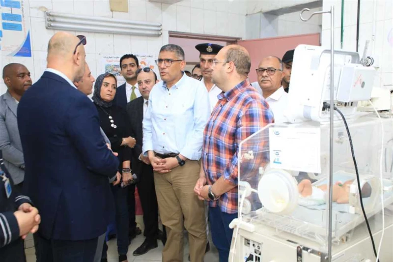 محافظ الجيزة يتفقد مستشفى أوسيم المركزي أكد المهندس عادل النجار محافظ الجيزة اليوم السبت، على أن الدولة المصرية تضع القطاع الصحي على رأس أولوياتها، لتحقيق التغطية الصحية الشاملة وض