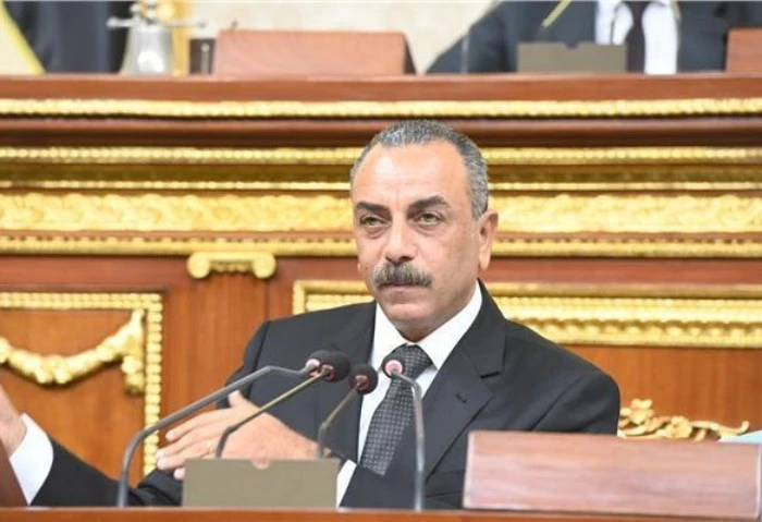 وكيل تشريعية النواب: الإرادة والعزيمة أكبر من بعبع الثانوية العامة أعرب إيهاب الطماوي وكيل اللجنة التشريعية بمجلس النواب، عن تهانيه الحارة لأولياء