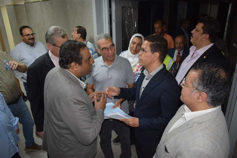 الجيزاوي: حريصون على توفير رعاية طيبة متميزة للمواطنين بالمستشفى الجامعي ببنها أجرى الدكتور ناصر الجيزاوي رئيس جامعة بنها، جولة تفقدية للمستشفى