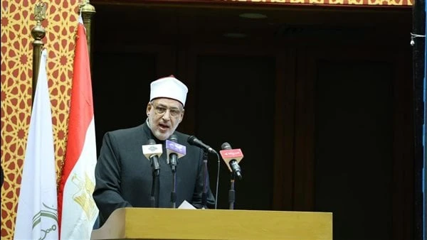 وكيل الأزهر: المرأة هي اللبنة الأساسية في بناء الوعي والإرشادقال الدكتور عبد الرحمن الضويني وكيل الأزهر، إن مؤتمر الأوقاف ال 35 يأتي في إطار دعم