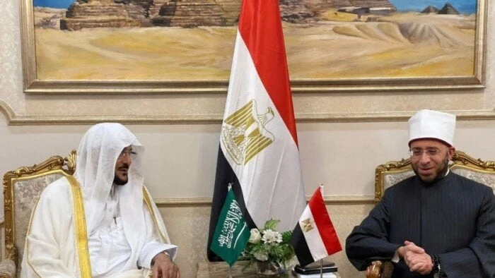 وزير الأوقاف: هدفنا خدمة ديننا وأوطاننا وأمتنا وتصحيح صورة الدين وزير الأوقاف يستقبل الدكتور عبد اللطيف آل الشيخأكد الدكتور أسامة الأزهري وزير
