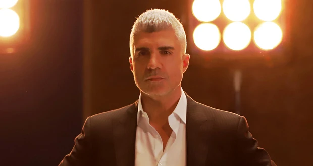 اخبار الفن: احتكر حق زوجته بإنجاب طفل.. أوزجان دينيز يتعرض لهجوم عنيف وهي تصدر بيانا اخبار الفن، احتكر حق زوجته بإنجاب طفل أوزجان دينيز يتعرض لهجوم