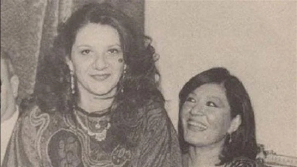 البوابة ستار: ذكرى وفاة بسكوتة المسرح المصري.. ابنة شويكار تكشف تفاصيل اللحظات الأخيرة في حياتها (خاص) اقرأ في أفاق عربية ذكرى وفاة بسكوتة المسرح