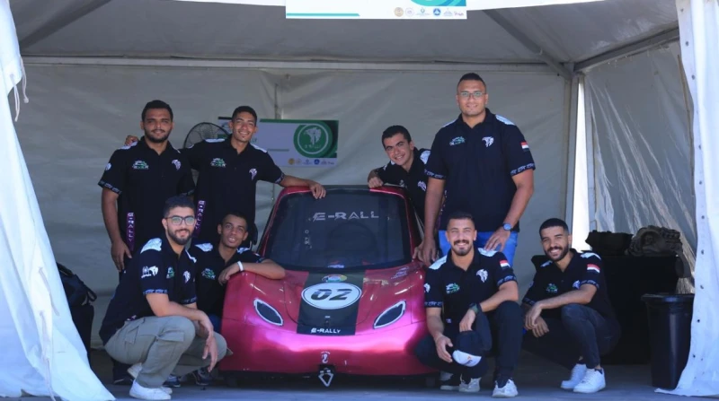 43 فريقا.. انطلاق رالي السيارات الكهربائية بمهرجان العلمين انطلقت رالي السيارات الكهربائية للجامعات في واحد من أهم فعاليات مهرجان العلمين، المقام في منطقة يو أرينا بمشاركة 43 فريقا