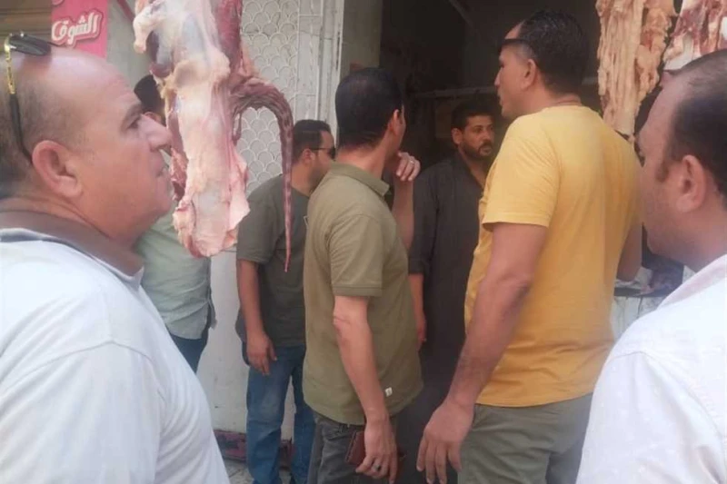 ضبط شرائح بانيه وقطع دجاج ومشروبات غازية غير صالحة للاستهلاك الآدمي بالفيوم وتمكنت حملة مكبرة من إدارة تموين بندر ثان الفيوم اليوم الأحد، من ضبط قطع دجاج وشرائح بانيه غير صالح للاس