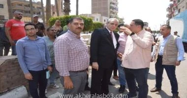 كتبمحمود شتا قام اللواء أشرف الجندي محافظ الغربية يرافقه الدكتور محمود عيسى نائب المحافظ ، مساء اليوم بجولة ميدانية لتفقد اعمال التطوير الجارية