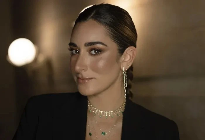 أمينة خليل لافاق عربية: معتز التوني بيوزع طاقة إيجابية في لوكيشن إكس مراتي أكدت الفنانة أمينة خليل، أن العمل مع المخرج معتز التوني، من أمتع ما يكون، وذلك بعد المشاركة معه لأول مرة