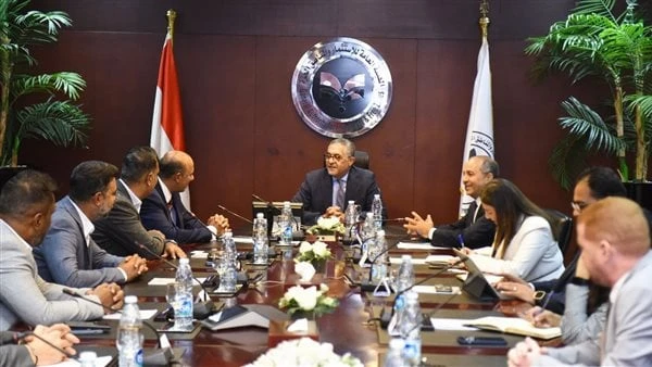 إنشاء أول مصنع لإنتاج المعدات والأدوات الكهربائية في مصر ومنطقة الشرق الأوسطبحث حسام هيبة، الرئيس التنفيذي للهيئة العامة للاستثمار والمناطق الحرة،