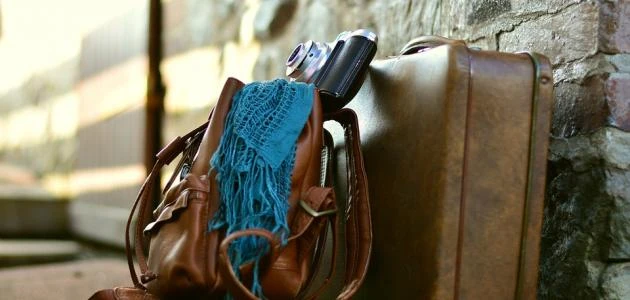 عبارات عن سفر الحبيب 45 اجمل ما قيل عن فراق السفر؟سفر الحبيب من أكثر الأشياء المحزنة التي يمكن لكل مرأة أن تشعر بها، وذلك لأن الحبيب هو الأمان الذي