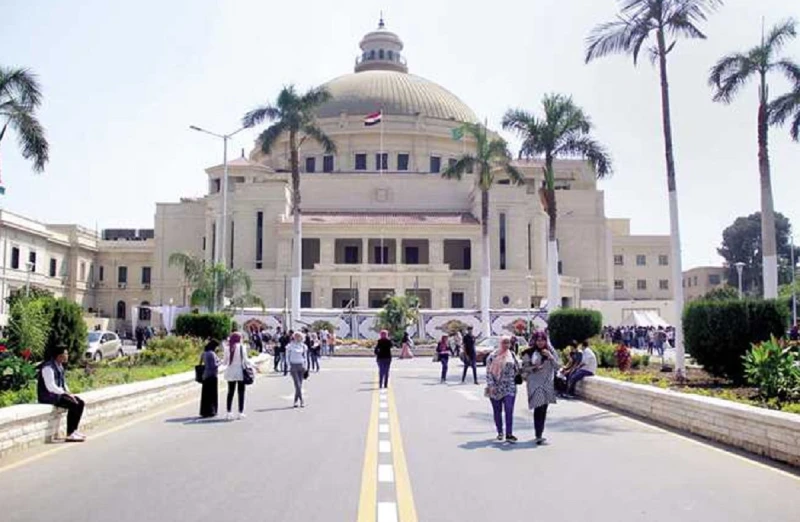 رئيس جامعة القاهرة يصدر تعليمات هامة تخص العام الدراسي الجديدرئيس جامعة القاهرة يصدر تعليمات هامة تخص العام الدراسي الجديد.. عقد الدكتور محمد سامي